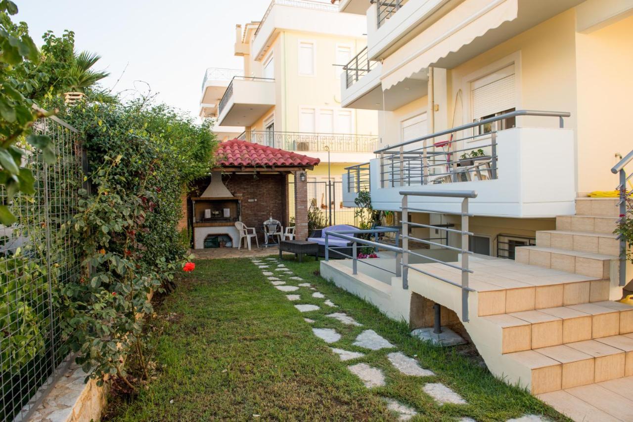 Marias Bbq Garden House Apartment Kalamata Bagian luar foto